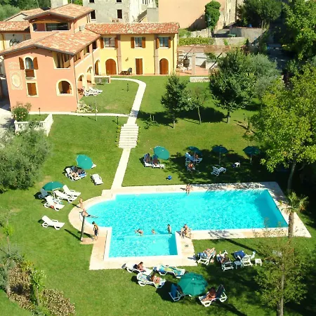 Cozy In With Pool Holiday home